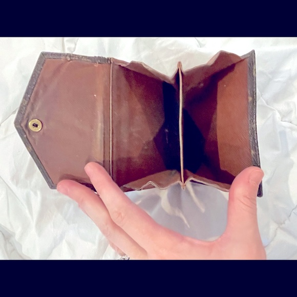 Authentic Louis Vuitton Monogram Envelope Wallet - Picture 3 of 11